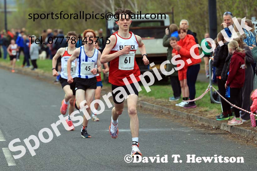 Boys and Girls under-15s, 2025 Elswick Harriers Good Friday Road Relays, Newburn, Newcastle upon Tyne. Photo: David T. Hewitson/Sports for All Pics